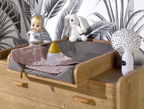 Commode NOAH style bohème et vintage avec plan à langer bébé