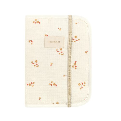 Protège carnet de santé en coton bio NID D'ABEILLE nouveauté nobodinoz officiel ile de la reunion 974 livraison sainte marie st pierre boutique bébé et puericulture 974