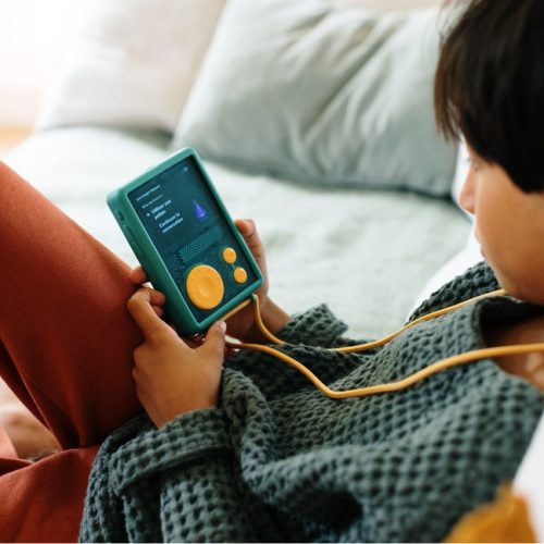 Baladeur d'histoires audio interactives Flam Lunii magasin de jouets à st pierre 97410 livraison LA REUNION 974