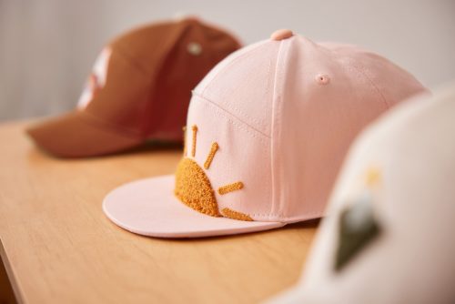 casquette pour enfant revendeur officiel LASSIG livraison sur toute l'ile 974 boutique pour enfant rentrée des classes 974