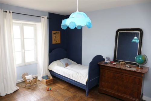 luminaire suspension enfant VOITURE fabriqué en France magasin de déco chambre enfant à st pierre 97410 duparc 97438 livraison la réunion 974