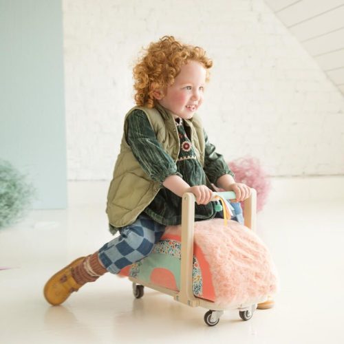 Porteur Stella jeu éveil bébé magasin de jouets à Saint Pierre 97410 livraison la réunion 974 Livraison DUPARC 97438