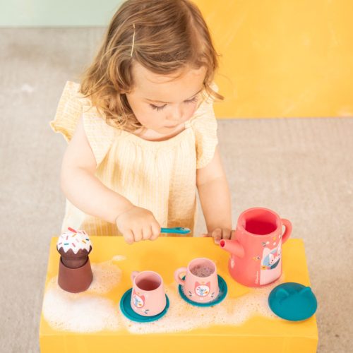 Jouets de bain pour tout petits set de the pour le bain jeanne le chat revendeur LILLIPUTIENS magasin de jouets en bois à saint pierre magasin de jouet ILE DE LA REUNION 974 centre commercial DUPARC 97438