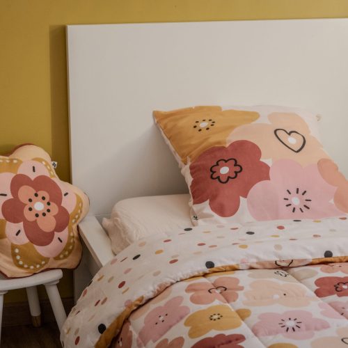 Couette imprimée 140x200 avec 1 taie d’oreiller FLOWERS boutique tendance de décoration pour chambre d'enfant et ado ile de la reunion France métropolitaine 974