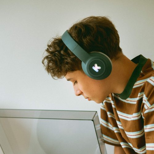 Casque bluetooth ado K-EARS revendeur officiel kidywolf magasin d jouets à st pierre 97410 centre commercial duparc 974 livraison la Réunion et France métropolitaine