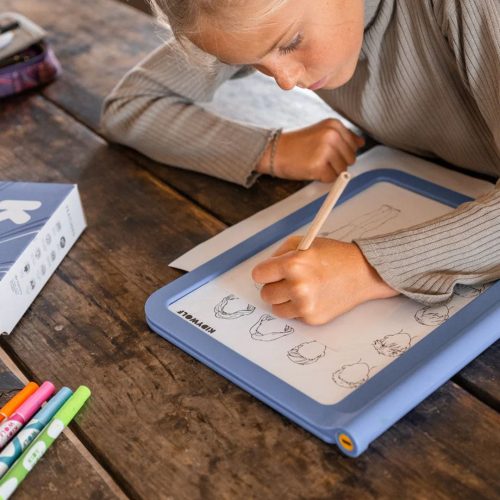 KIDYDRAW PRO tablette lumineuse à dessin et écriture Mangas enfant kidywolf magasin de jouets à st pierre 97410 livraison la réunion 974
