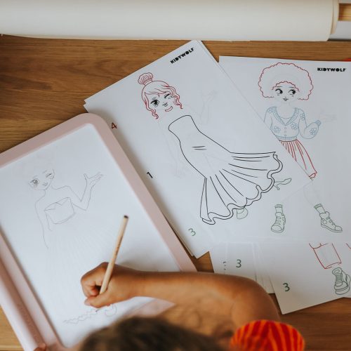 KIDYDRAW PRO tablette lumineuse à dessin et écriture dessine la mode enfant kidywolf magasin de jouets à st pierre 97410 livraison la réunion 974