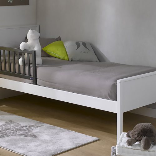 barrière de lit anti chutes petit modèle pour lit enfant