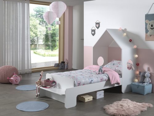 lit enfant avec tête de lit en forme de cabane junior