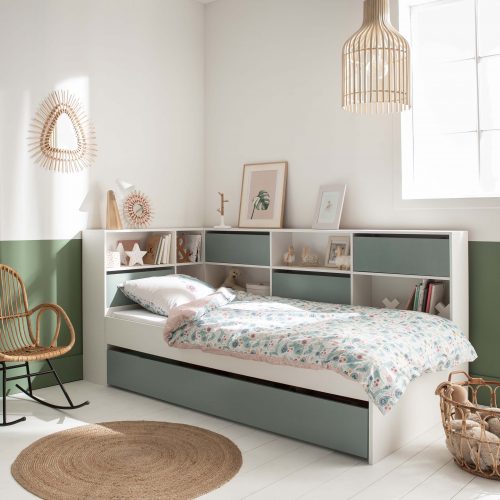 lit pour enfant et ado avec beaucoup de rangement avec un tiroir vert et blanc