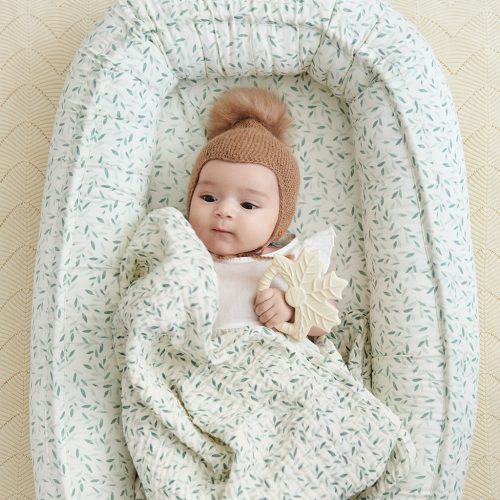 BABYNEST GREEN LEAVES réducteur de lit pour naissance