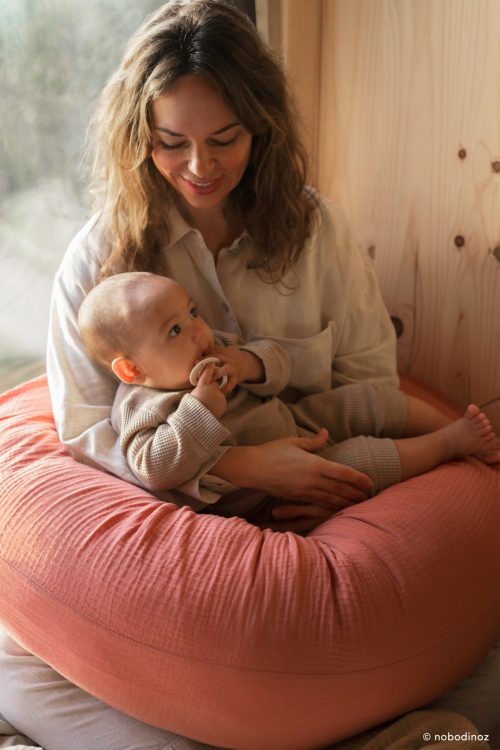 WABI SABI Coussin d'allaitement et de maternité en coton BIO revendeur officiel nobodinoz saint pierre ile de la reunion boutique tendance pour bébé et enfant 974